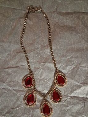 Vintage Gold-Tone Necklace with Red Teardrop Stones - Women Jewelry